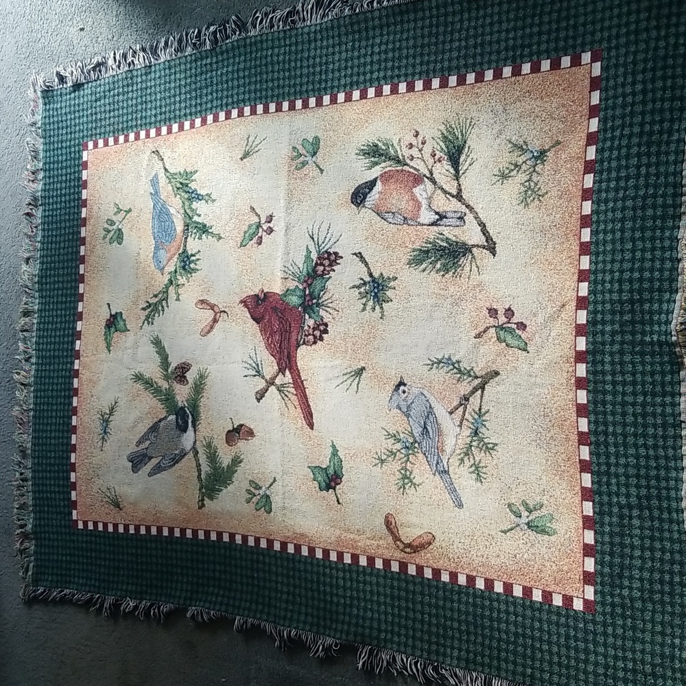 Bird, nature tapestry throw, very nice. Approx 50 X 68 inches.